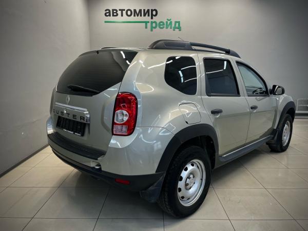 Renault Duster, I