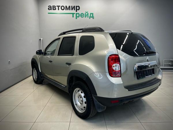 Renault Duster, I