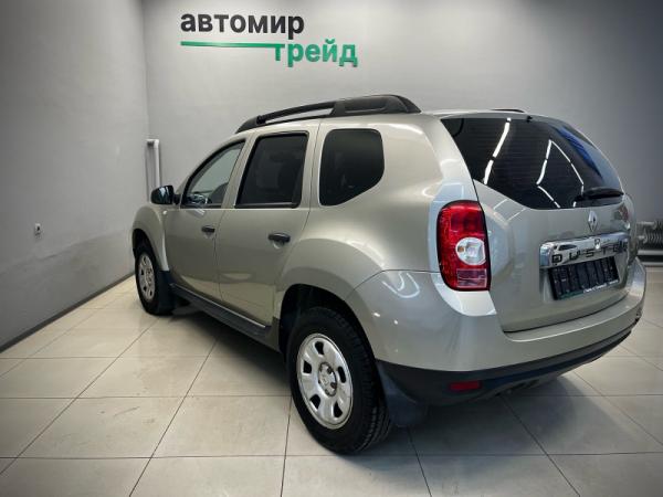 Renault Duster, I