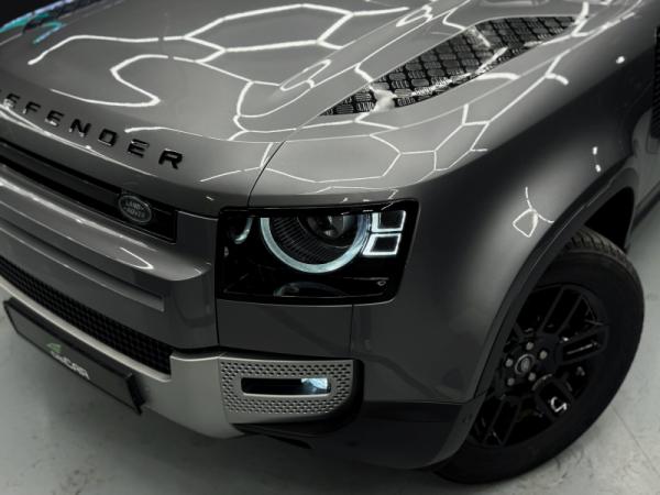 Land Rover Defender, II