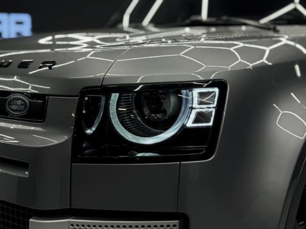Land Rover Defender, II
