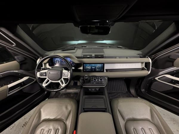 Land Rover Defender, II