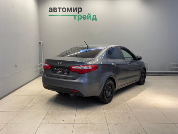Kia Rio, III