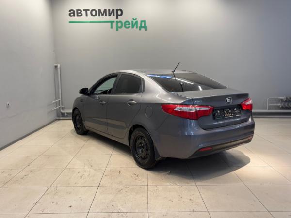 Kia Rio, III