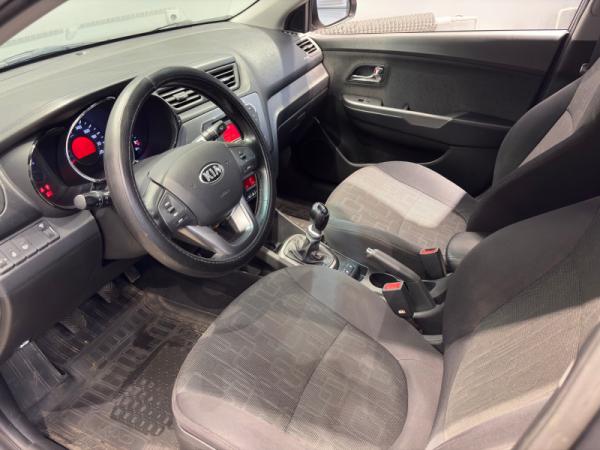 Kia Rio, III