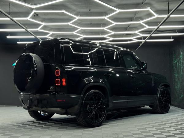 Land Rover Defender, II