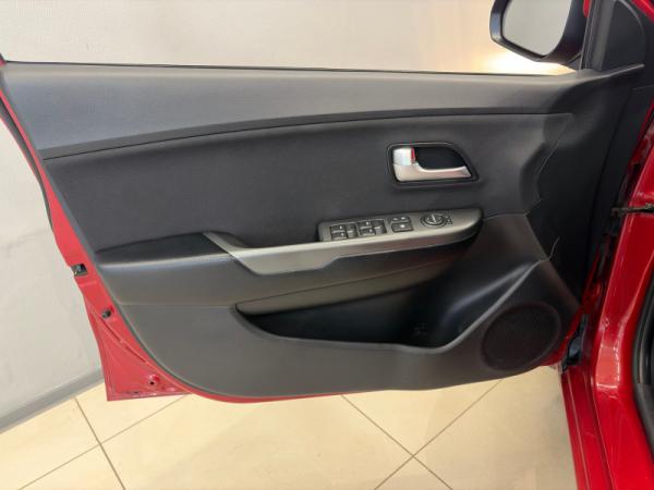 Kia Rio, III