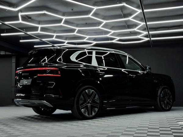 Zeekr 8X, I