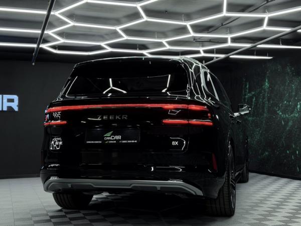 Zeekr 8X, I