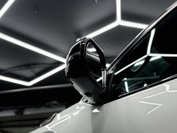 Toyota Sequoia, III