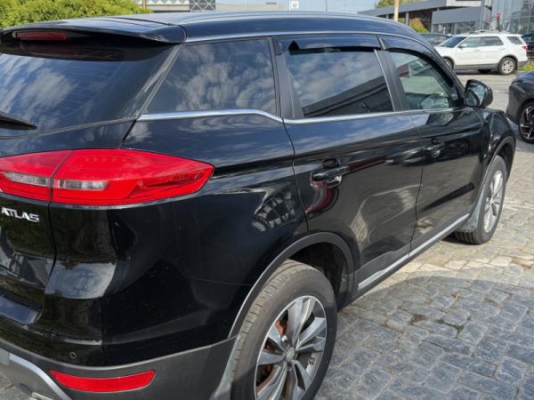 Geely Atlas, I