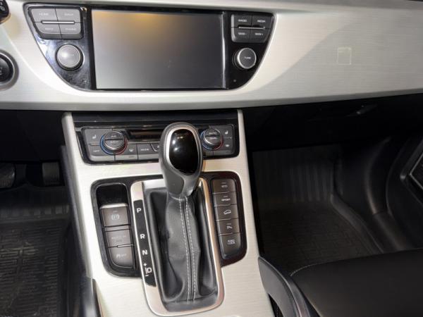 Geely Atlas, I