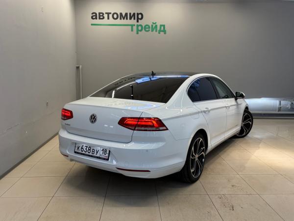 Volkswagen Passat, B8
