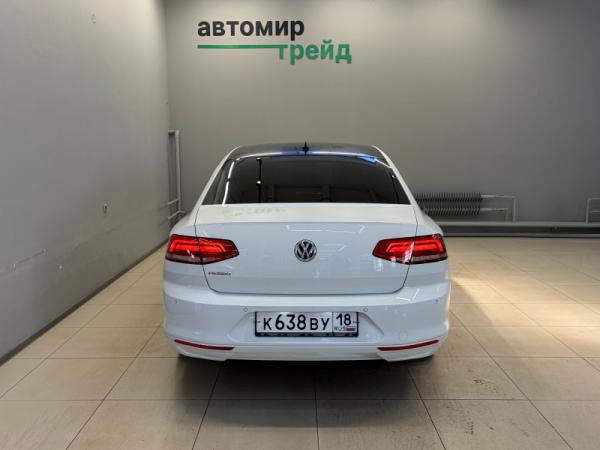 Volkswagen Passat, B8