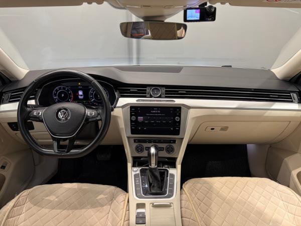 Volkswagen Passat, B8