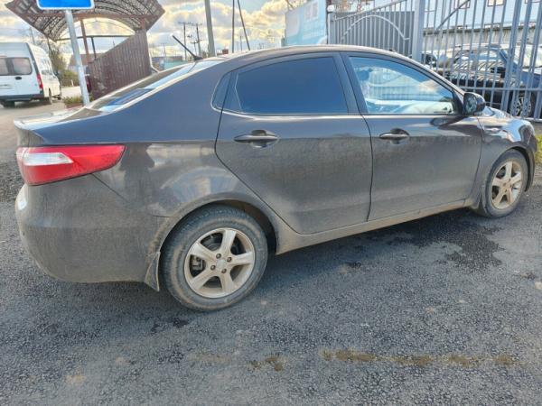 Kia Rio, III