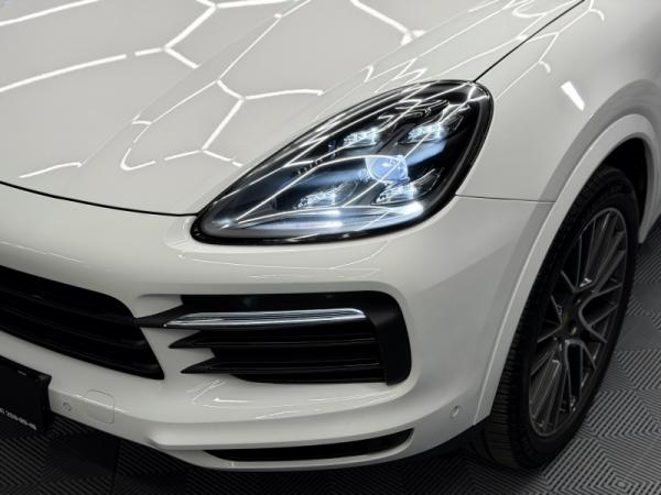 Porsche Cayenne, III