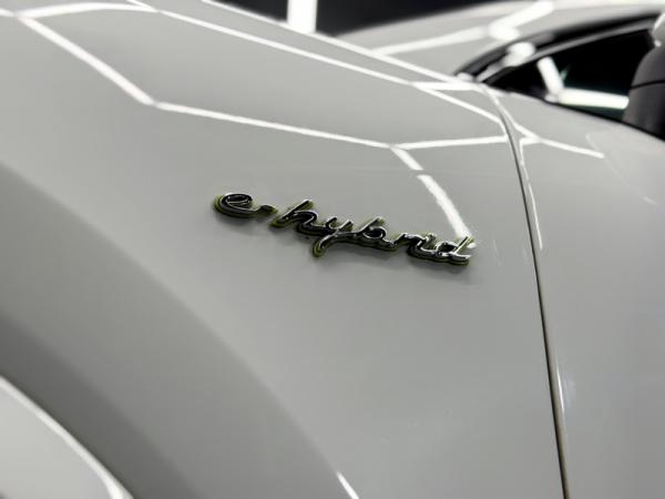Porsche Cayenne, III