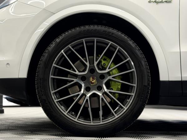 Porsche Cayenne, III