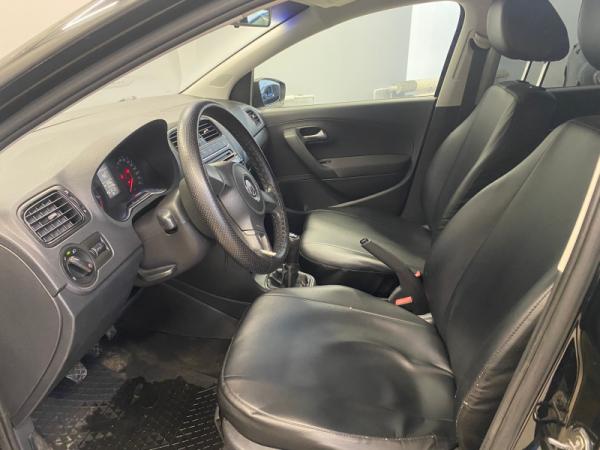 Volkswagen Polo, V