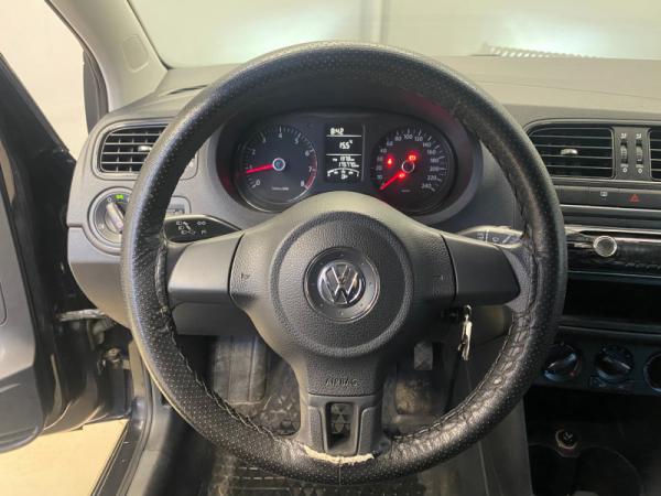Volkswagen Polo, V