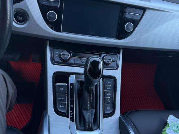 Geely Atlas, I