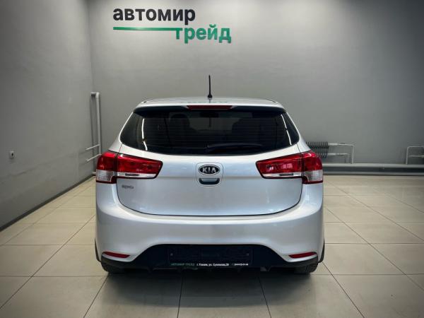 Kia Rio, III